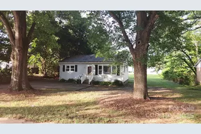 601 E John Street, Matthews, NC 28105 - Photo 1