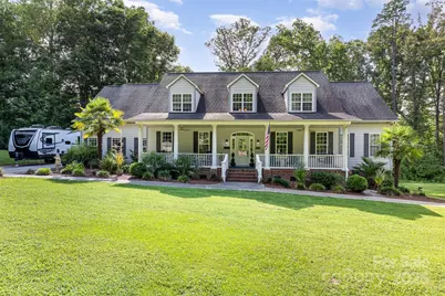 3850 Oakdale Road, Charlotte, NC 28216 - Photo 1