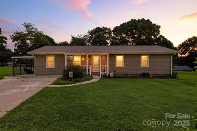952 30th Street NE, Conover, NC 28613 - Photo 1