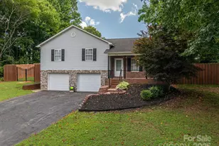 2414 22nd St NE, Hickory, NC 28601 - Photo 1