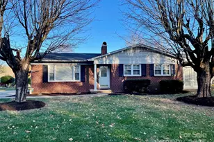 122 Eastview St, Hudson, NC 28638 - Photo 1