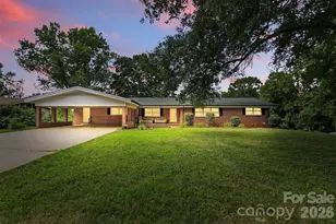 26 33rd Ave NW, Hickory, NC 28601 - Photo 1