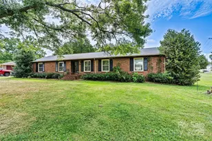 693 Fielding Rd, Charlotte, NC 28214 - Photo 1