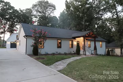 1118 Crestbrook Drive, Charlotte, NC 28211 - Photo 1