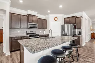 134 Fox Cove Rd, Hendersonville, NC 28792 - Photo 1