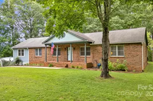 42 Captains Dr, Candler, NC 28715 - Photo 1