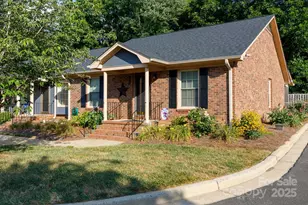 222 Pointe Cir, Rock Hill, SC 29732 - Photo 1