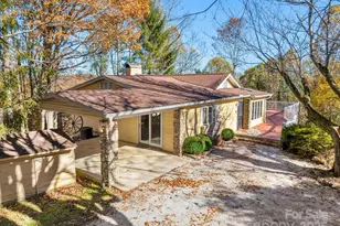 20 Fairview Heights Dr, Hendersonville, NC 28739 - Photo 1