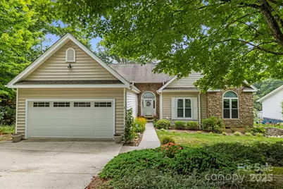 3000 Middleton Way Court, Hendersonville, NC 28791 - Photo 1