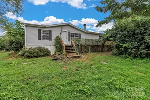 79 Gloria Orchard Ln, Hendersonville, NC 28792 - Photo 1