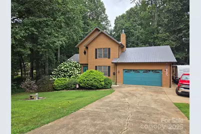 1100 Hidden Creek Court, Hickory, NC 28602 - Photo 1