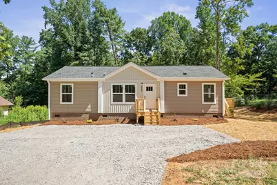 3045 8th Avenue SE, Conover, NC 28613 - Photo 1