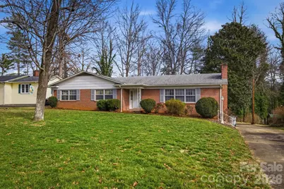 141 Maehill Place SW, Lenoir, NC 28645 - Photo 1