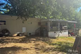 500 Elizabeth Dr, Gastonia, NC 28052 - Photo 1