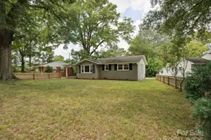 3426 Revolution Pk Dr, Charlotte, NC 28217 - Photo 1