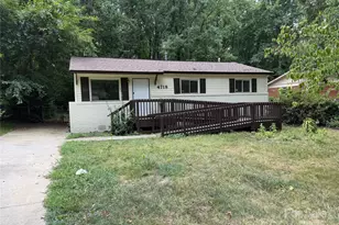 4718 Woodstone Dr, Charlotte, NC 28269 - Photo 1