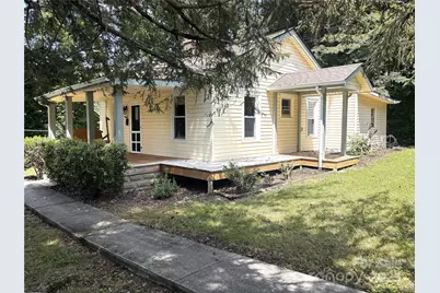 555 Oak Hill Court, Hendersonville, NC 28739 - Photo 1