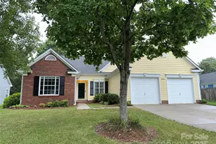 5416 Hedgecrest Pl, Charlotte, NC 28269 - Photo 1