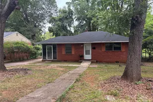 349 Fannie Cir, Charlotte, NC 28205 - Photo 1