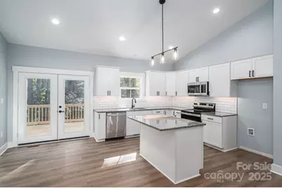 1452 W 7th Street, Newton, NC 28658 - Photo 1