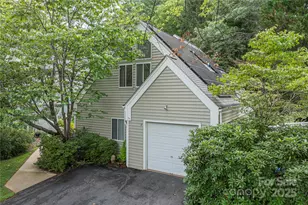 2 Stuart Cir, Asheville, NC 28804 - Photo 1