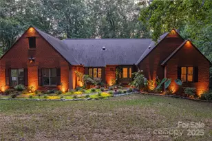 408 Florence Cir, Statesville, NC 28625 - Photo 1