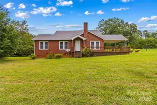 107 Perry Rd, Troutman, NC 28166 - Photo 1