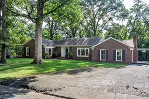 1615 Brentwood Dr, Newton, NC 28658 - Photo 1