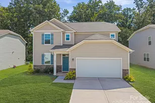 7027 Maple Run Cir, Charlotte, NC 28215 - Photo 1