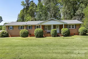 2218 Woodcrest Dr, Kannapolis, NC 28081 - Photo 1