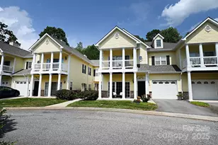 1384 21st Ave NE, Hickory, NC 28601 - Photo 1