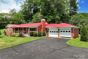 983 Lee Rd, Clyde, NC 28721 - Photo 1