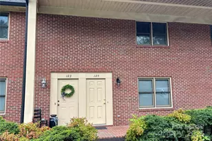 125 Hillcrest Dr, Lincolnton, NC 28092 - Photo 1