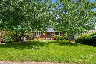 28 Woodgate Road, Asheville, NC 28806 - Photo 1