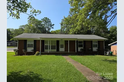 4800 Crestmont Drive, Charlotte, NC 28205 - Photo 1
