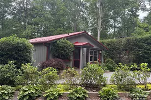 527 Windridge Rd, Newland, NC 28657 - Photo 1