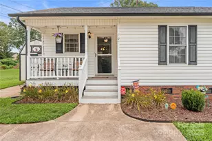 707 Battleground Rd, Lincolnton, NC 28092 - Photo 1