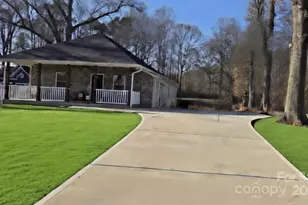 1029 Old N C 27 Hwy, Mount Holly, NC 28120 - Photo 1