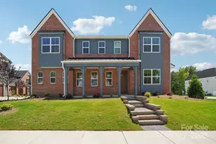 908 Coast Dr, Tega Cay, SC 29708 - Photo 1