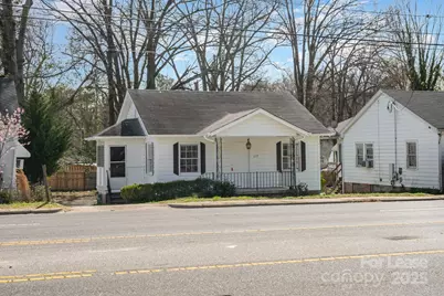 617 W Garrison Boulevard, Gastonia, NC 28052 - Photo 1