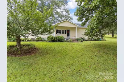 2354 Hampton Road, Wellford, SC 29385 - Photo 1