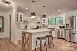 2113 Charlotte Dr, Charlotte, NC 28203 - Photo 1