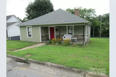 516 Grier Street, Lincolnton, NC 28092 - Photo 1