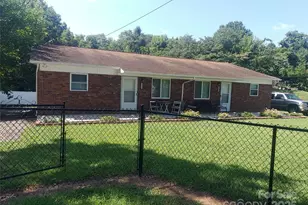 1755 2nd Ave NW, Hickory, NC 28601 - Photo 1