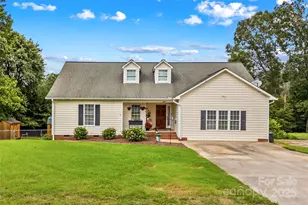 1829 Kenmore Dr, Statesville, NC 28625 - Photo 1