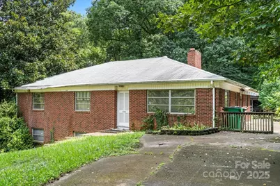 5000 Hoover Drive, Charlotte, NC 28269 - Photo 1