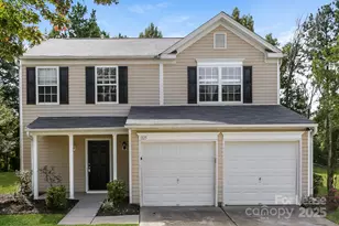 1325 Crestfield Ct, Charlotte, NC 28269 - Photo 1