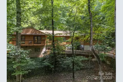 39 Foxglove Road, Hendersonville, NC 28739 - Photo 1