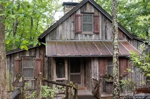 139 Boardinghouse Wy #20, Sylva, NC 28779 - Photo 1