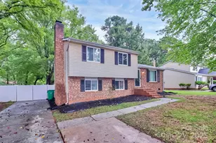 6230 Holly Knoll Dr, Charlotte, NC 28227 - Photo 1